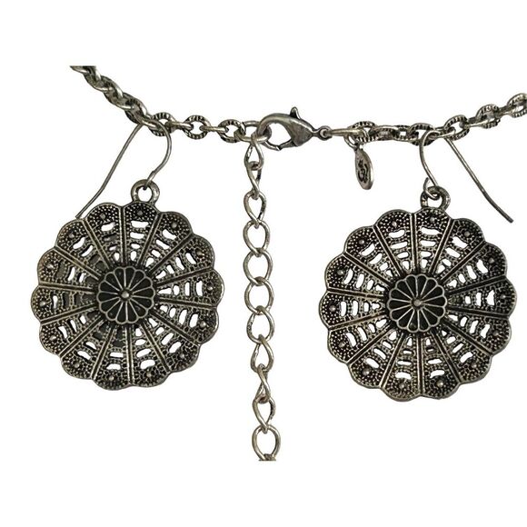 Beautiful Premier Design Necklace And Earrings Set In Box - Picture 6 of 9